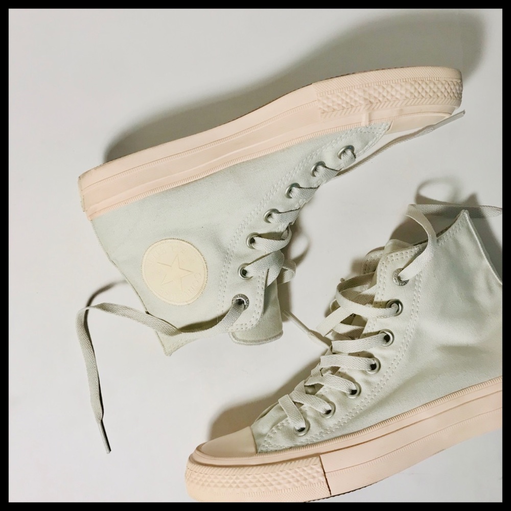 👉🏻SOLD!!!👈🏻 Super Slick Chuck Taylors! - Picture 3 of 8